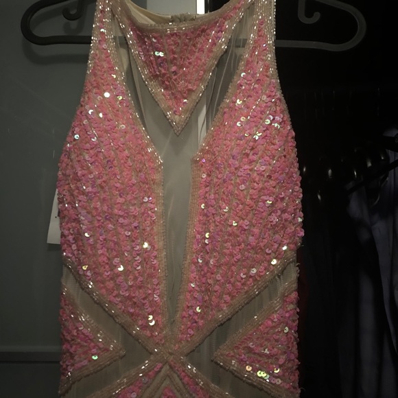 Dresses - Picture 2 of 2